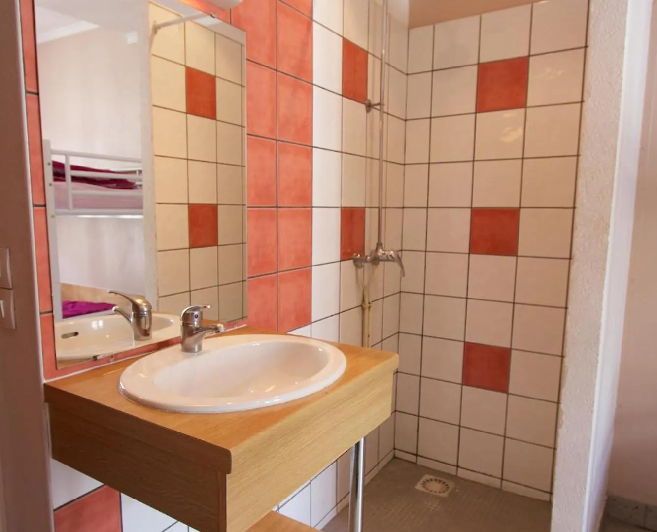 Bastille Hostel